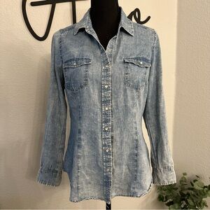 Daniel Rainn Small Denim button down collared shirt